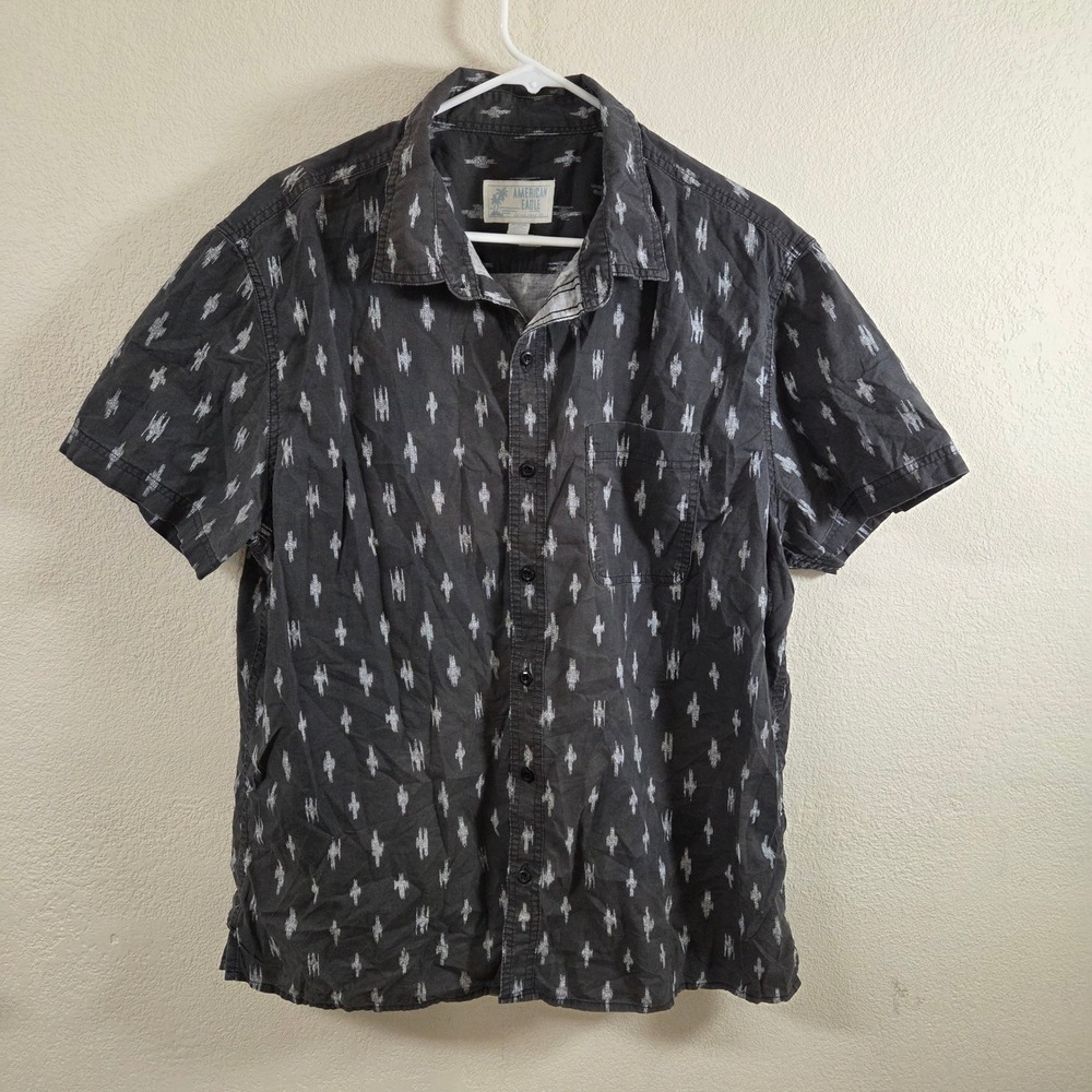 American Eagle Mens XL Black Ikat Geometric Short Sleeve Button Front Shirt